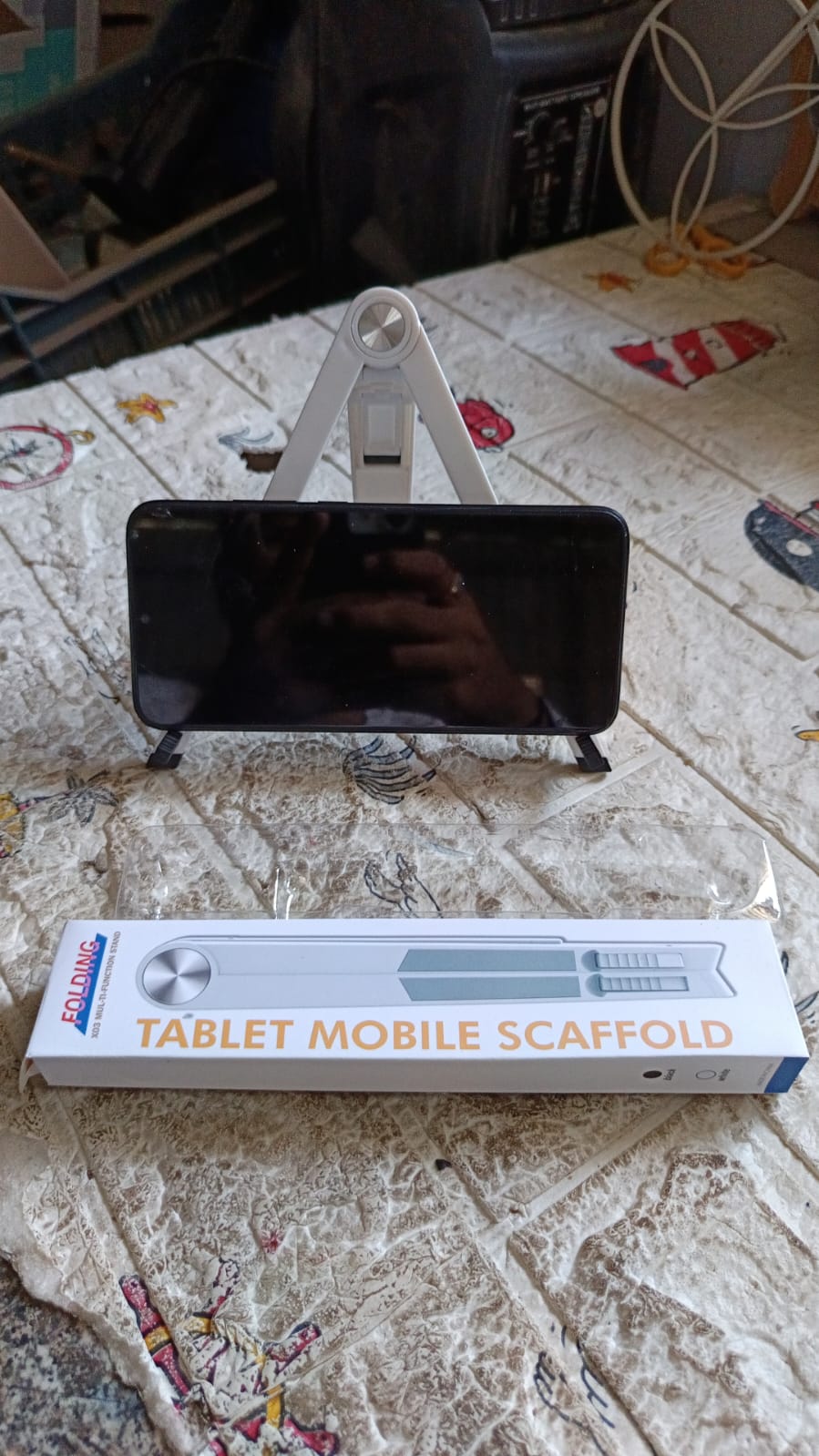 Lightweight tablet stand Lightweight tablet stand